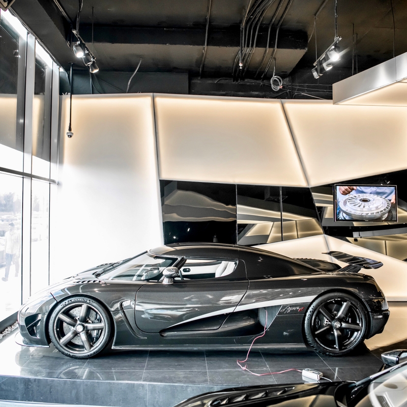 Illustration for article titled How Dubai does supercars